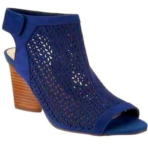 Vince Camuto Dastana Blue Sandals Peep toe sz 9